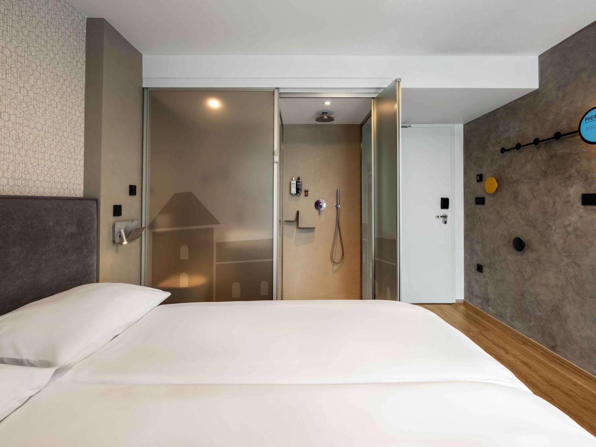 Ibis Styles Centre 3*